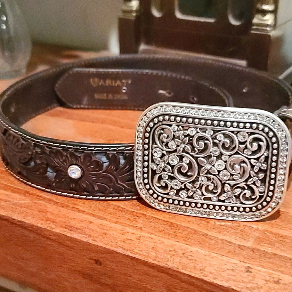Ariat belt